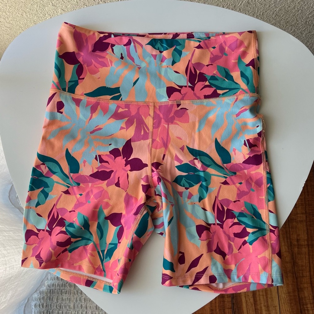 Roxy biker shorts